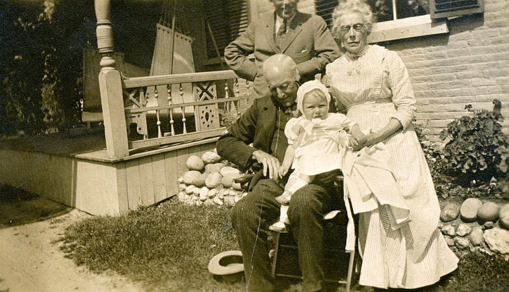 Julia-&-Edward-Pierce.jpg