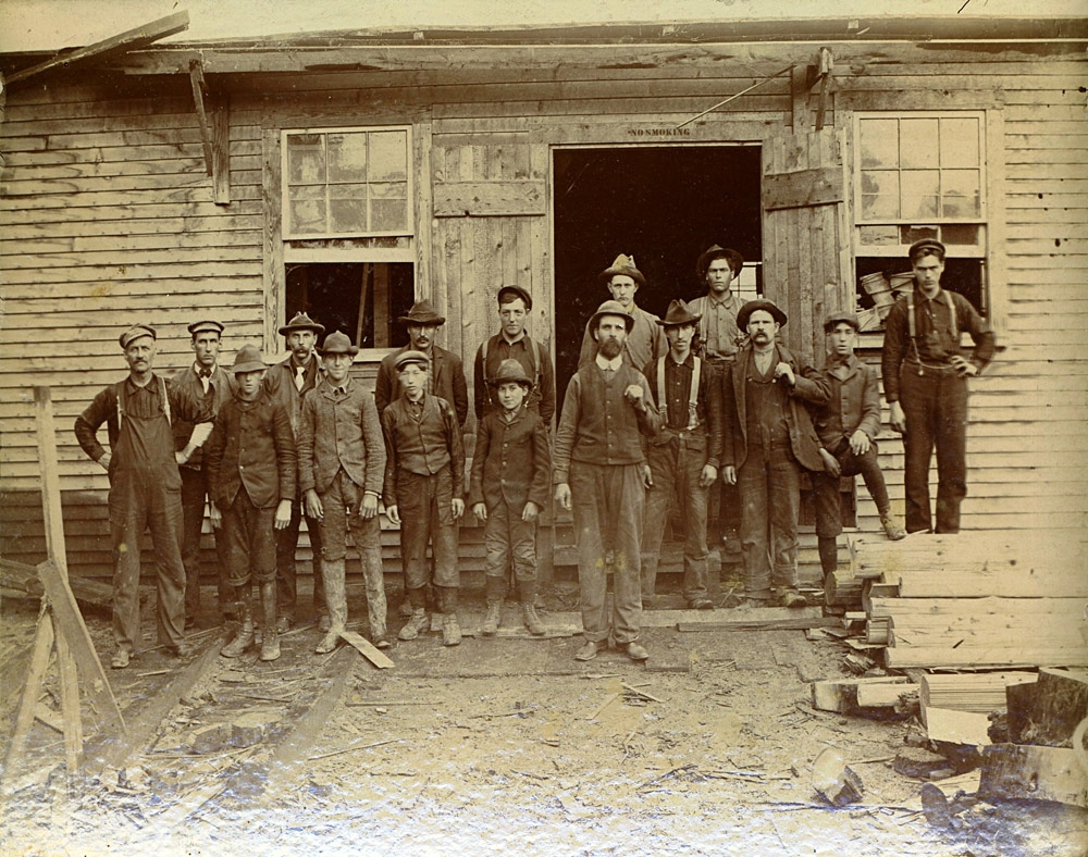 mill-workers-expo.jpg