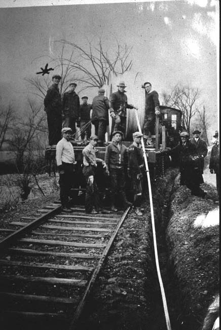 Train Laying Cable s54.jpg